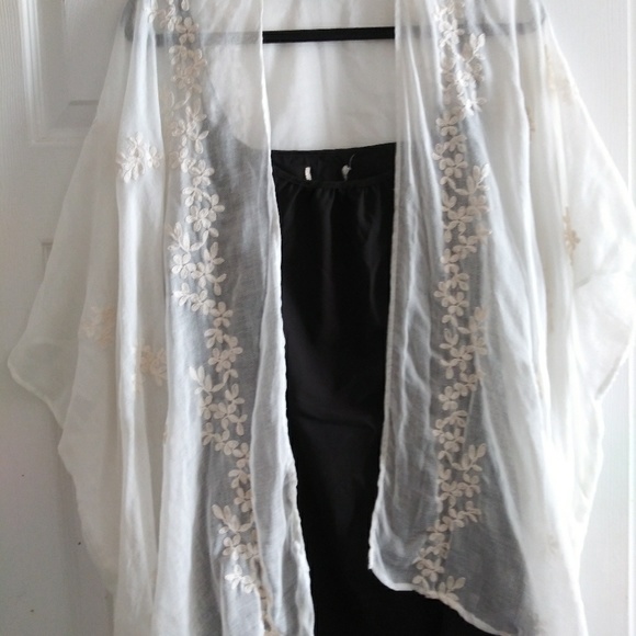 Tunic - Picture 2 of 5